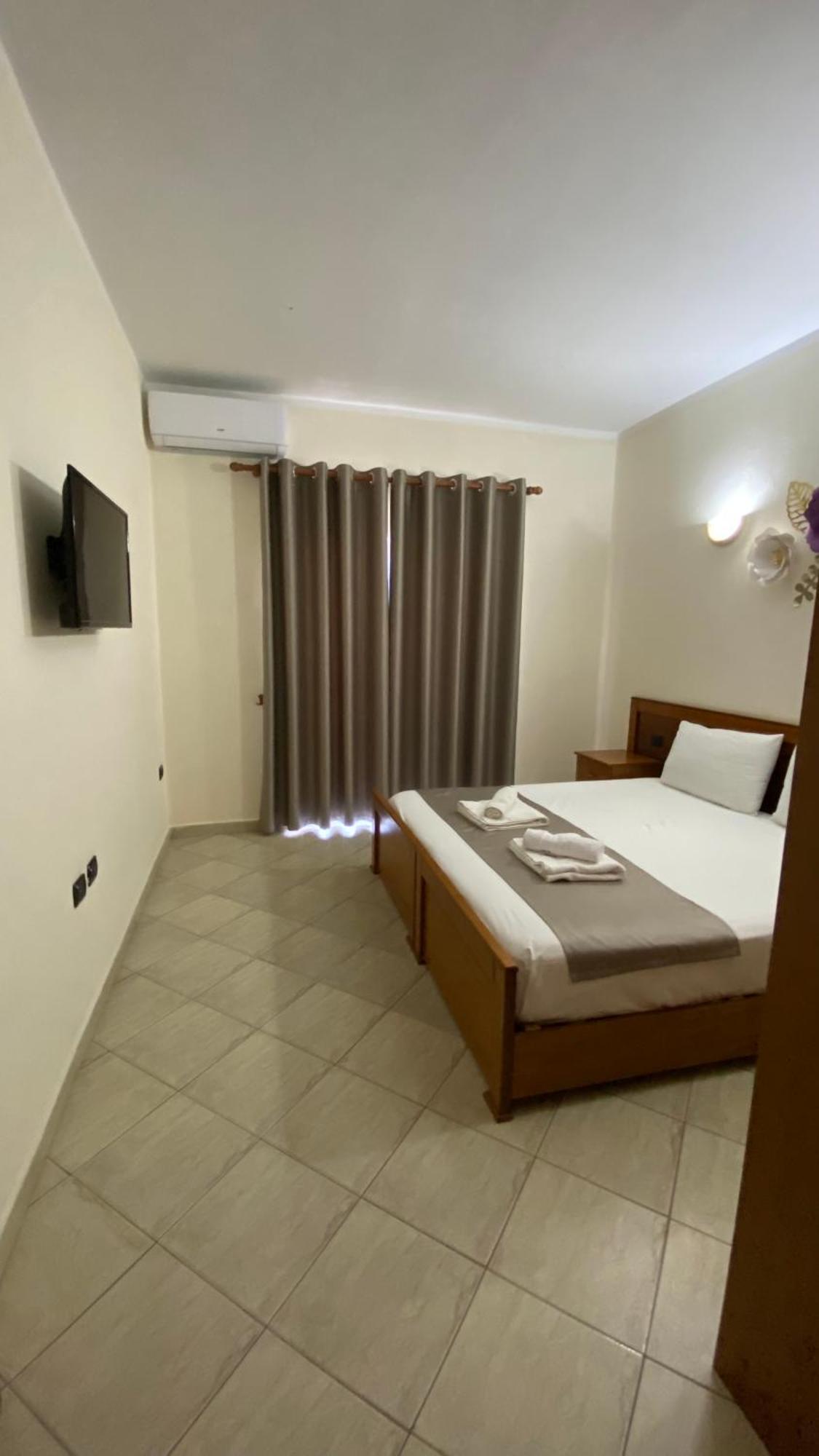 Relax Apartment & Hotel Golem  Exterior foto